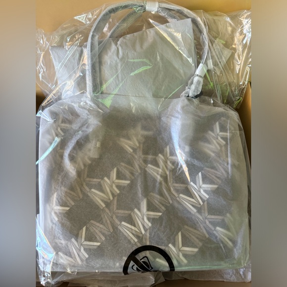 Michael Kors Tote - Picture 4 of 5